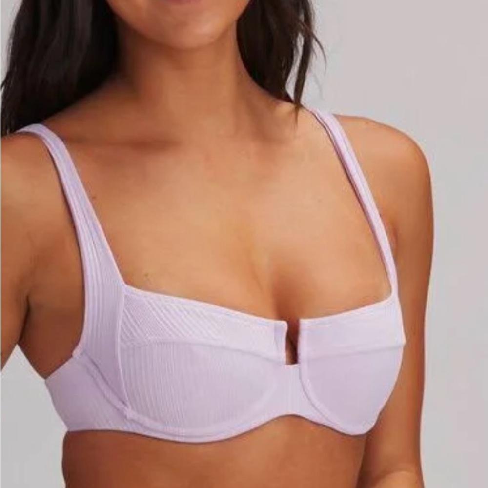 NWT L Space Camellia bathing suit Top M , color-lilac